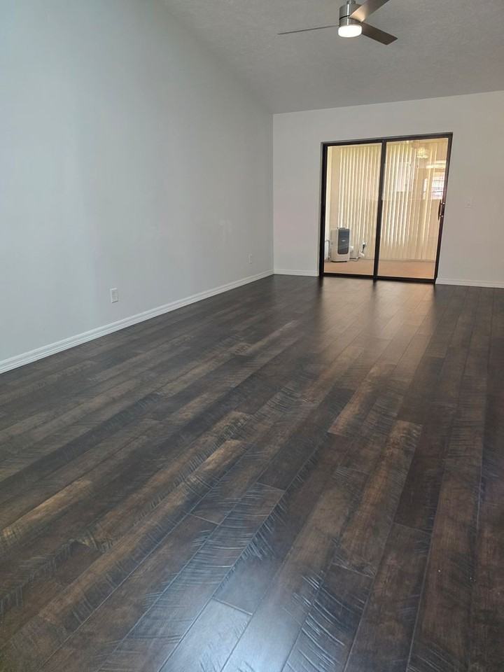 2080 Forest Dr - Photo 4 of 17