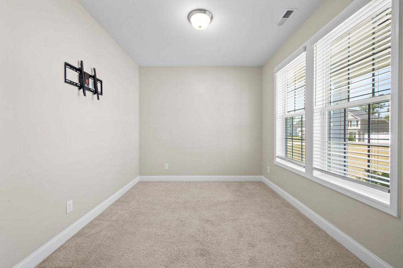 236 Pittfield Run - Photo 7 of 34
