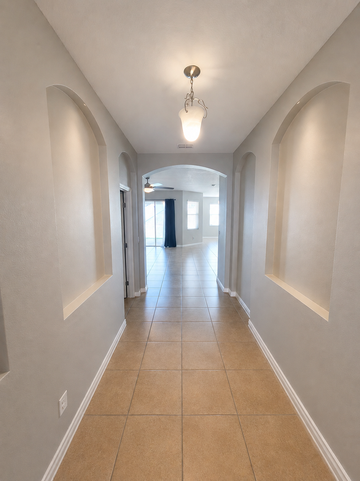 309 Vizcay Way - Photo 2 of 14