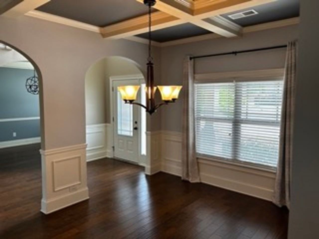 623 Meadow Grass Ln - Photo 5 of 32