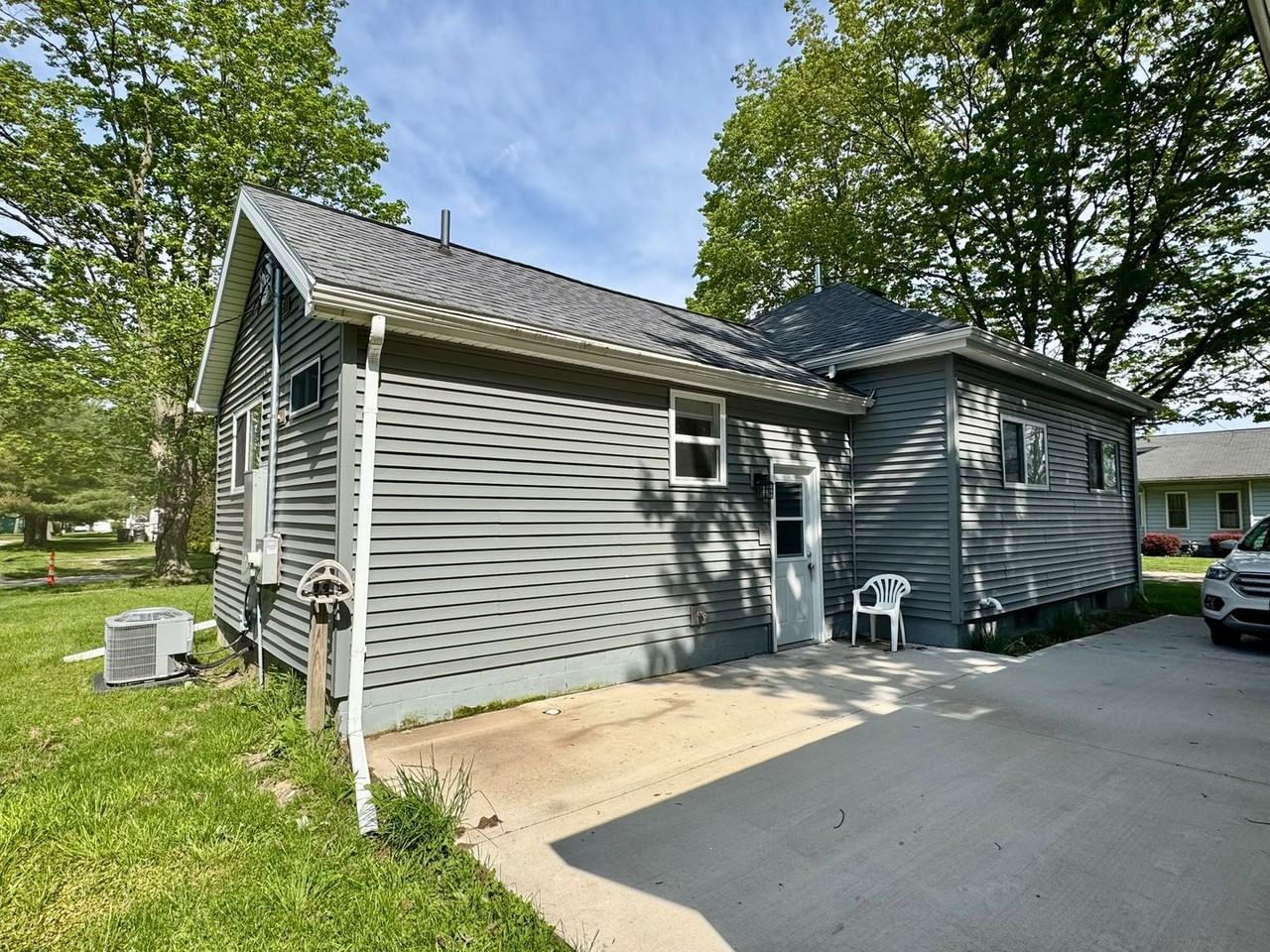 308 N Elm St - Photo 5 of 21