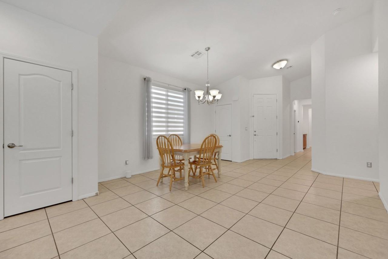 4913 Calabash Pl - Photo 2 of 20