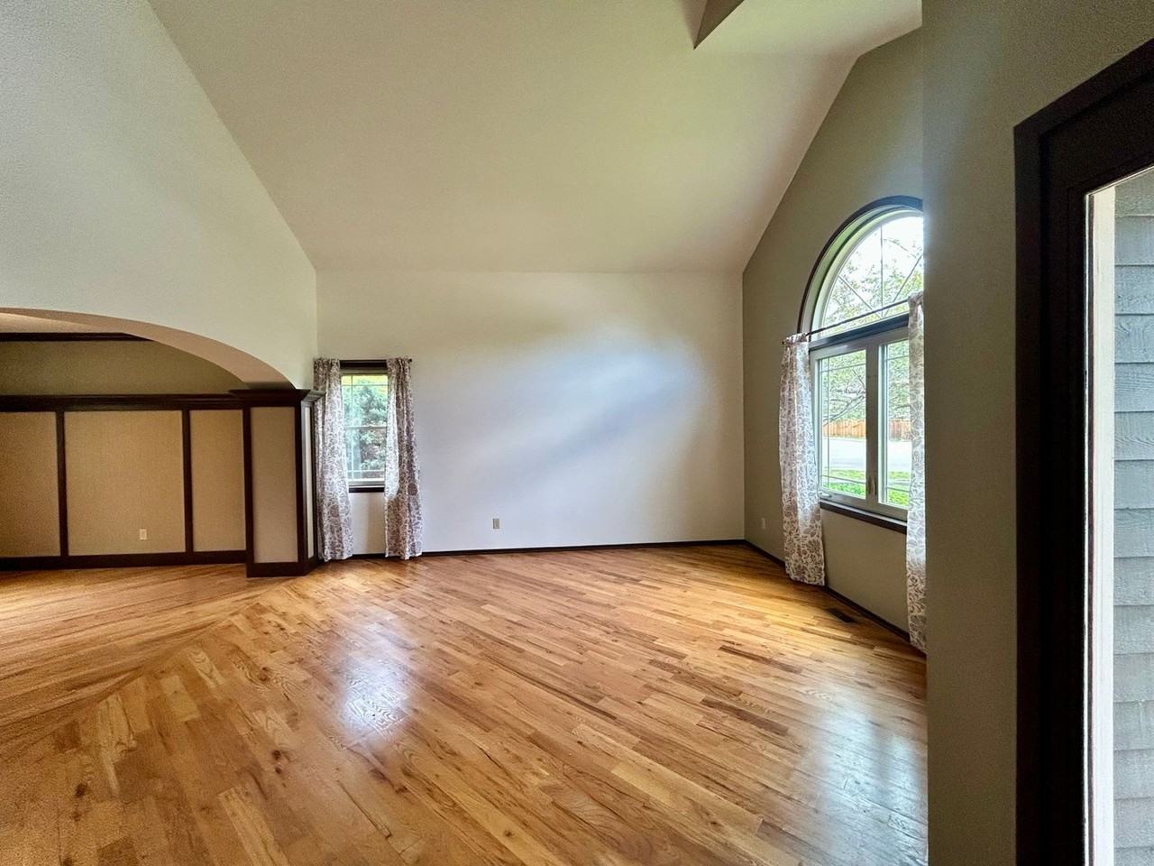 4197 Amber St - Photo 4 of 39
