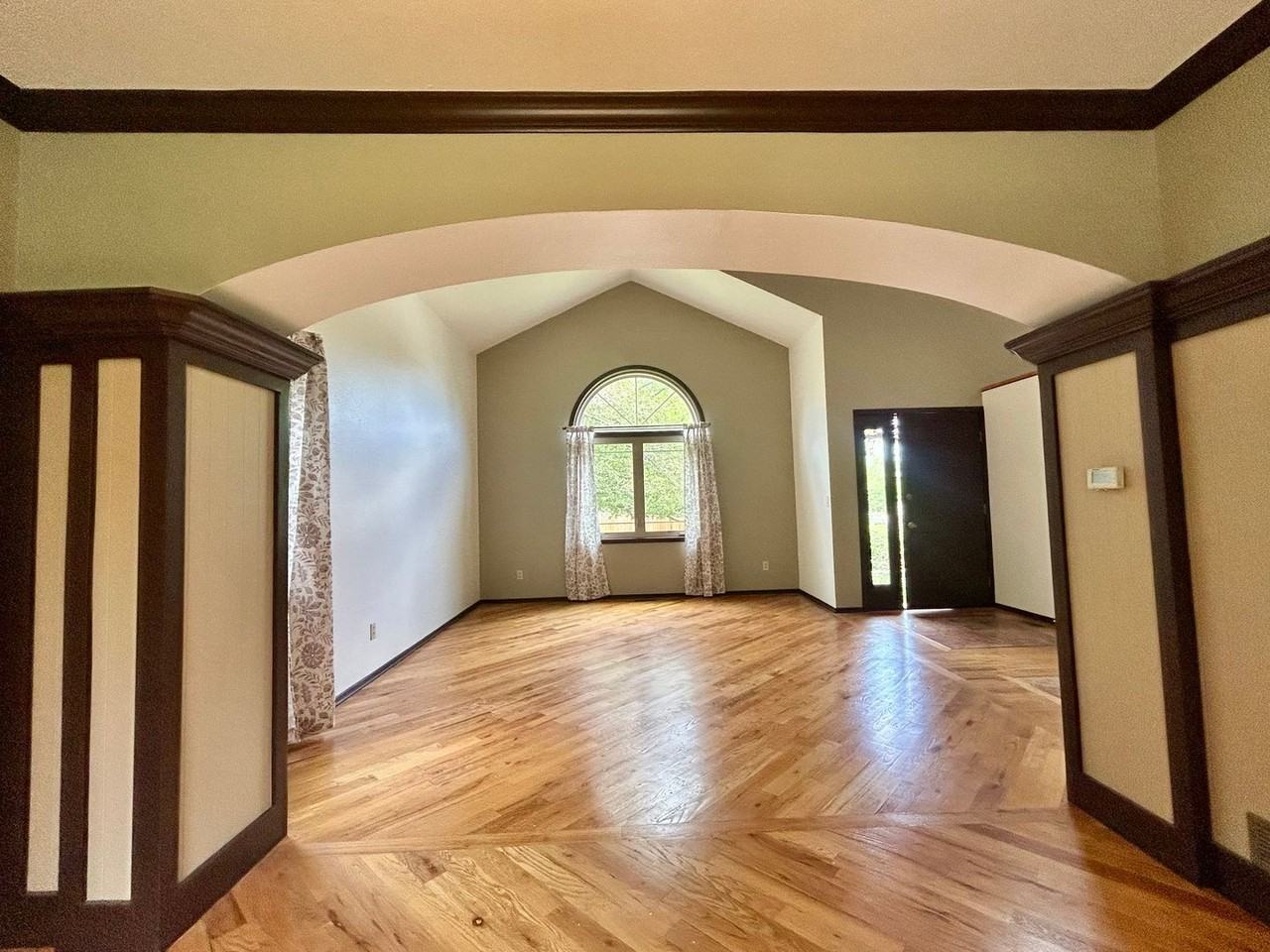 4197 Amber St - Photo 6 of 39