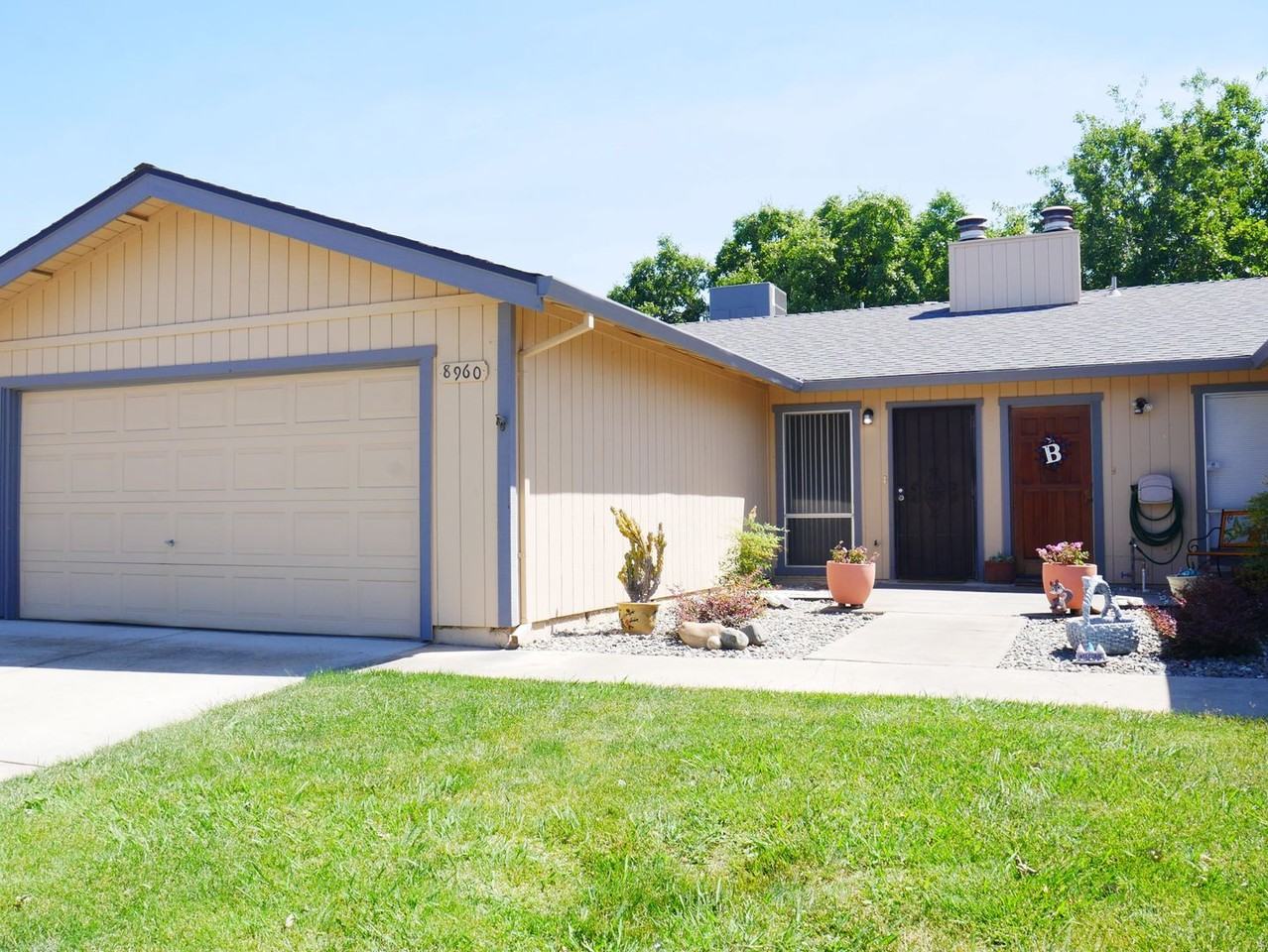 8960 RRO 8960 Laguna Vista Ct - Photo 2 of 21