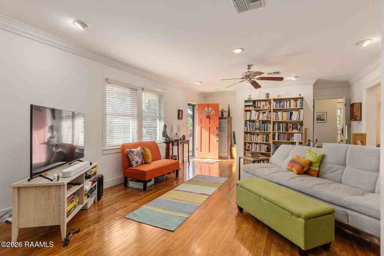706 Harding St - Photo 4 of 22