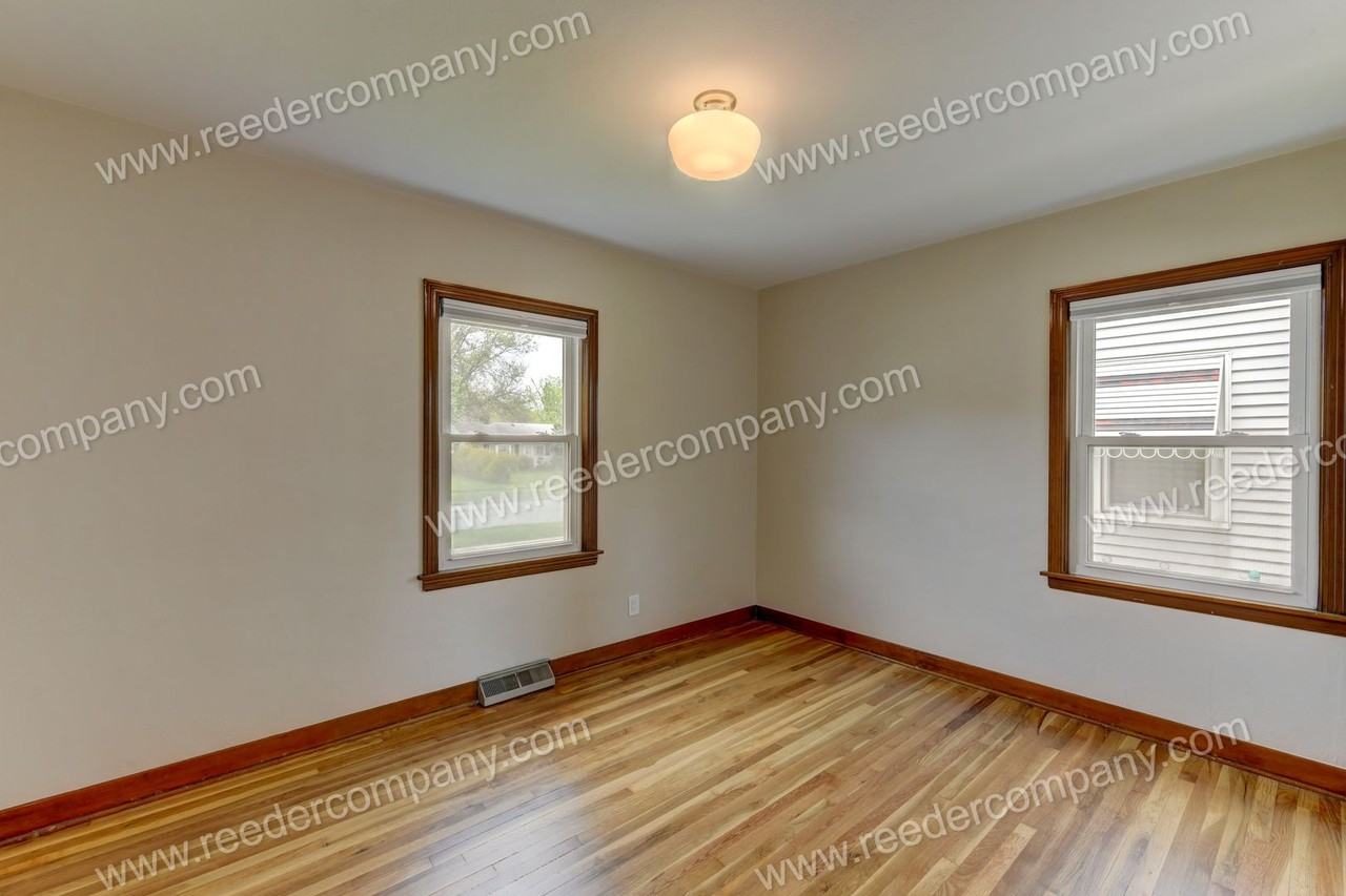 7019 Chestnut Ave - Photo 4 of 19
