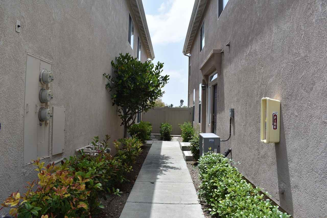 1281 Aguirre Dr - Photo 2 of 22
