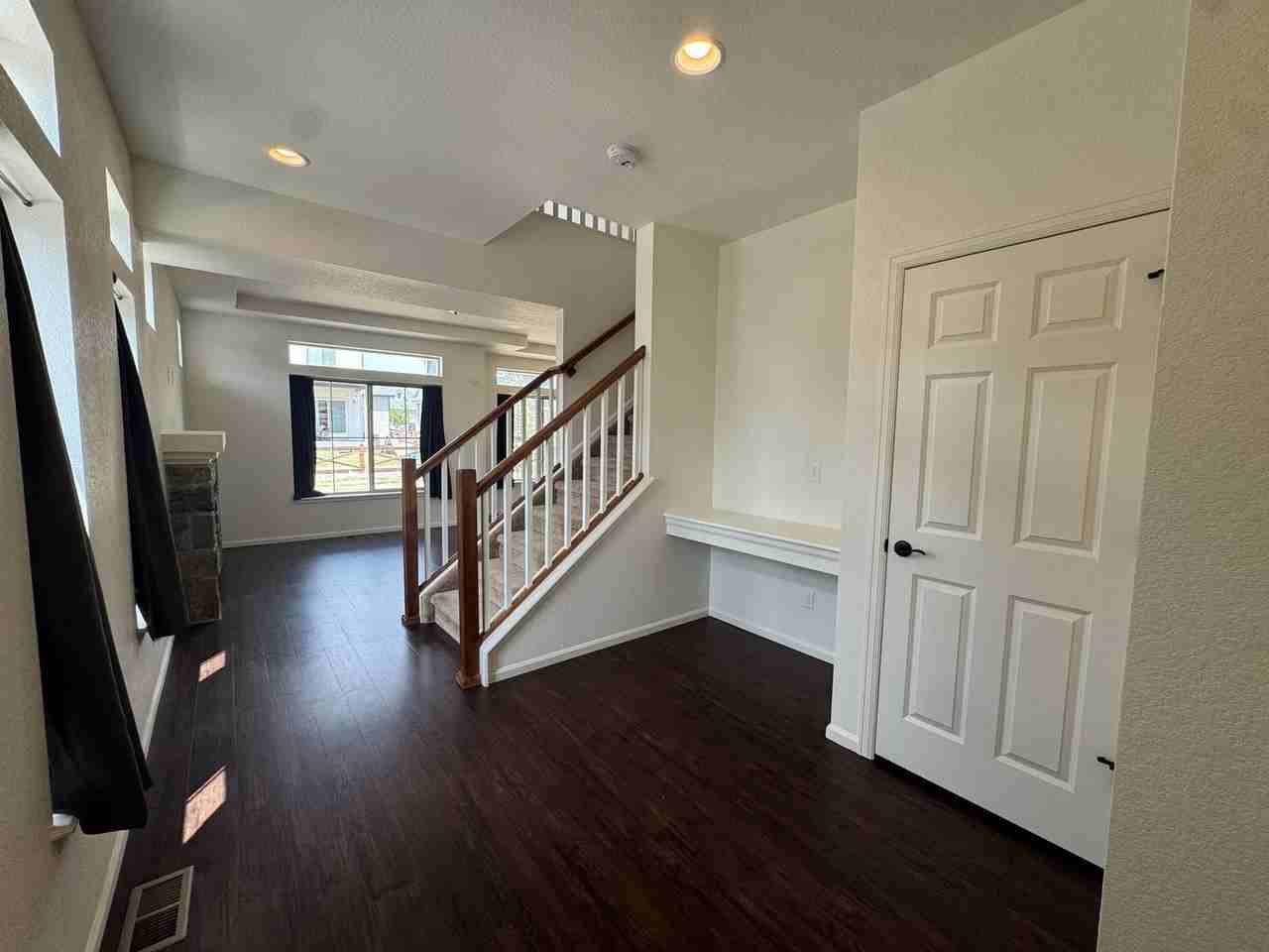 9606 Lone Oak Ln - Photo 2 of 31
