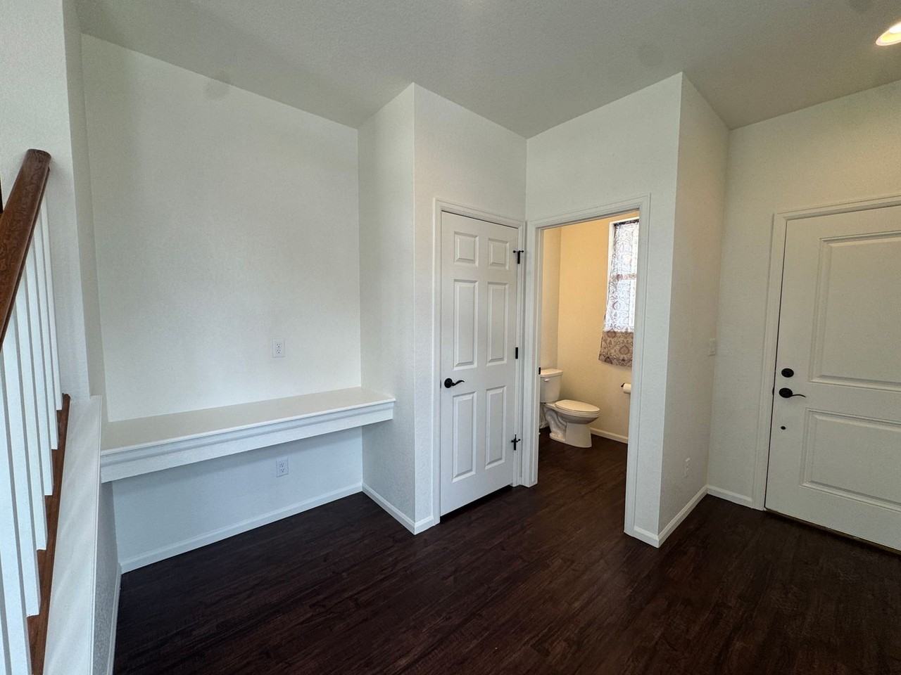 9606 Lone Oak Ln - Photo 3 of 31