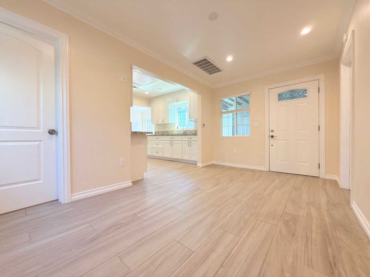 5227 Strohm Ave - Photo 2 of 15