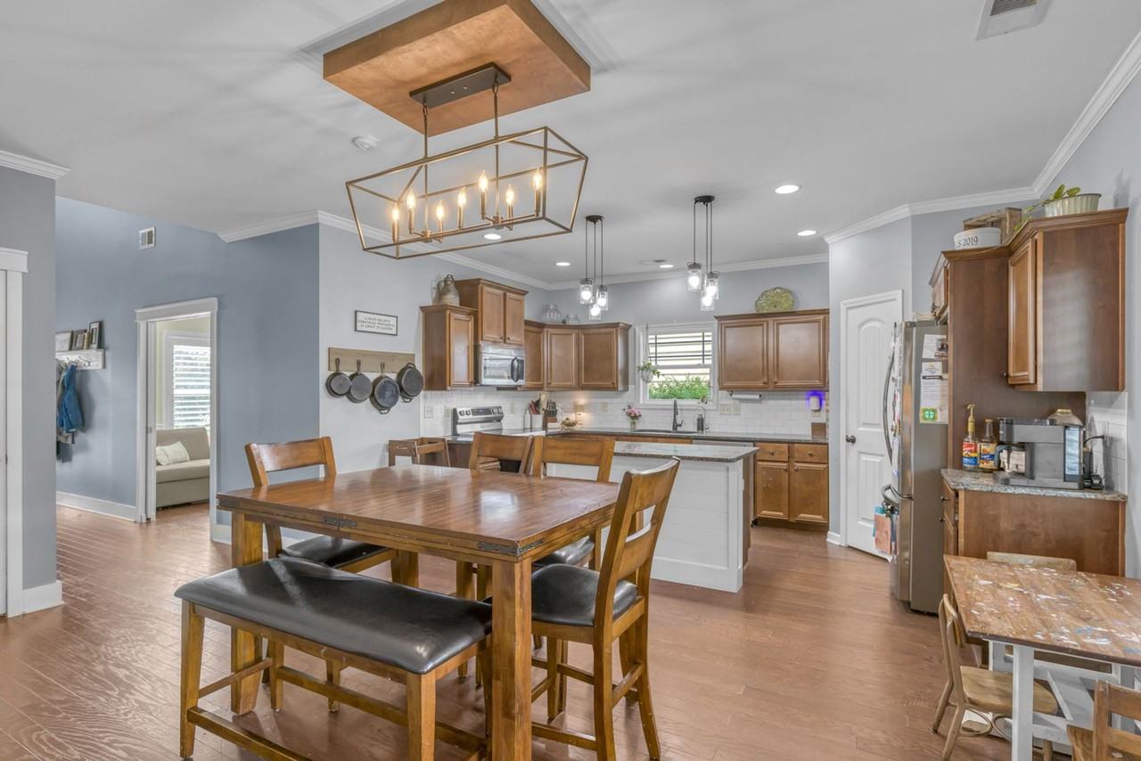 324 Frontier Cir - Photo 5 of 42