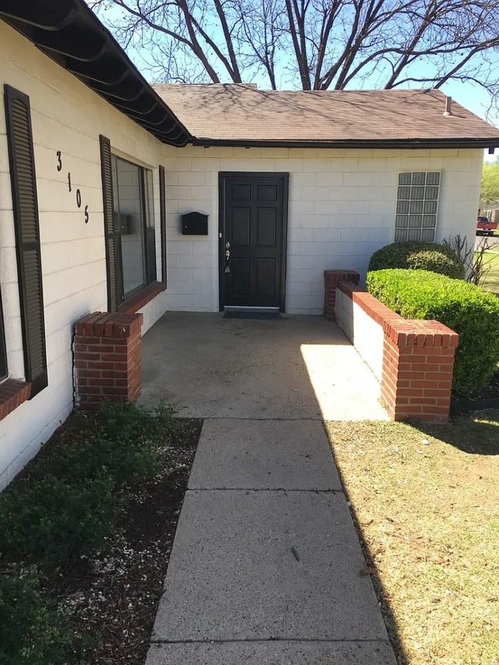 3105 29th St - Photo 2 of 20