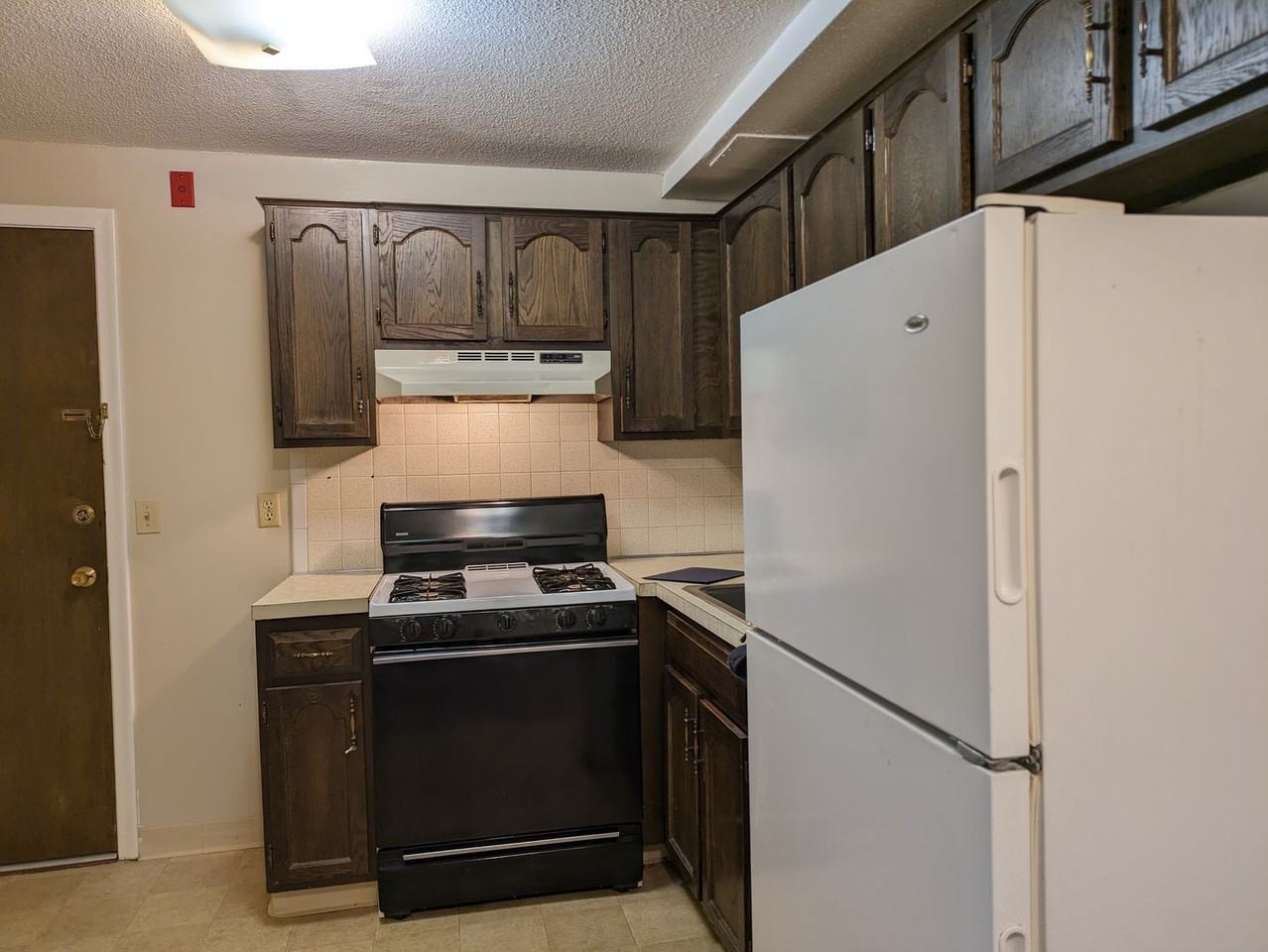 14 Tiffany Rd #2 - Photo 2 of 10