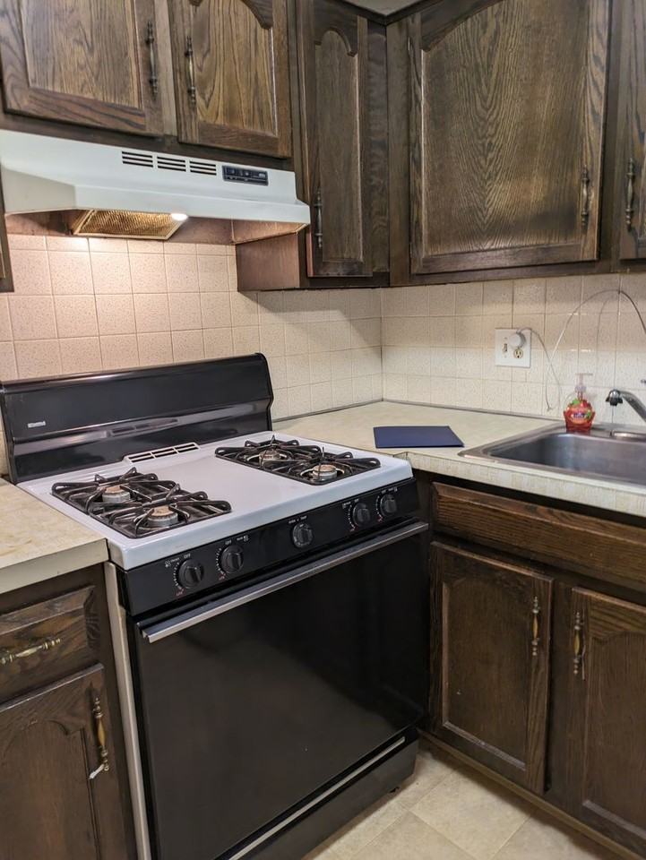 14 Tiffany Rd #2 - Photo 3 of 10