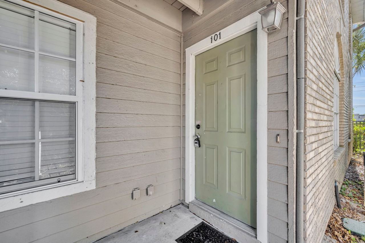 209 Reserve Cir #101 - Photo 2 of 25