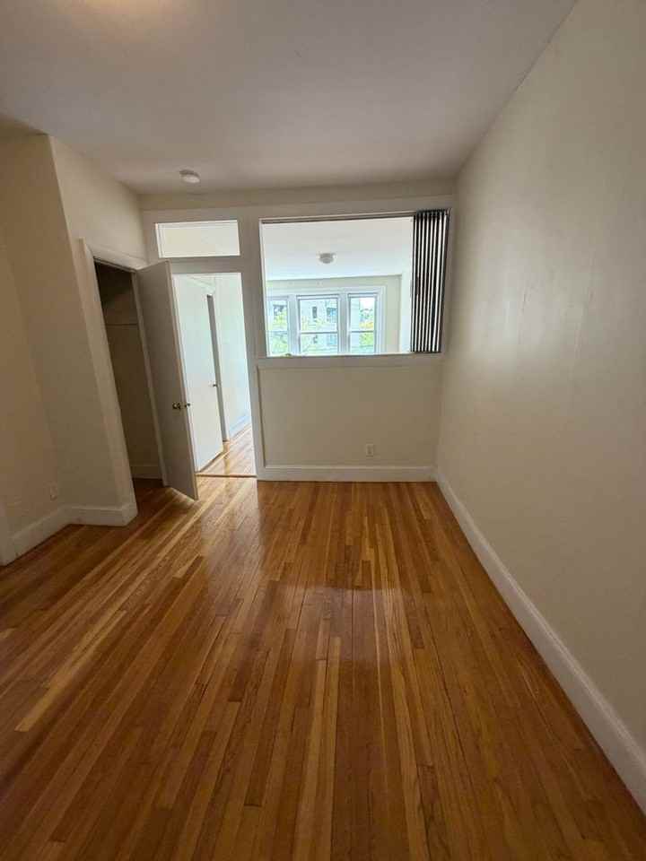 33 Lancaster St - Photo 7 of 10