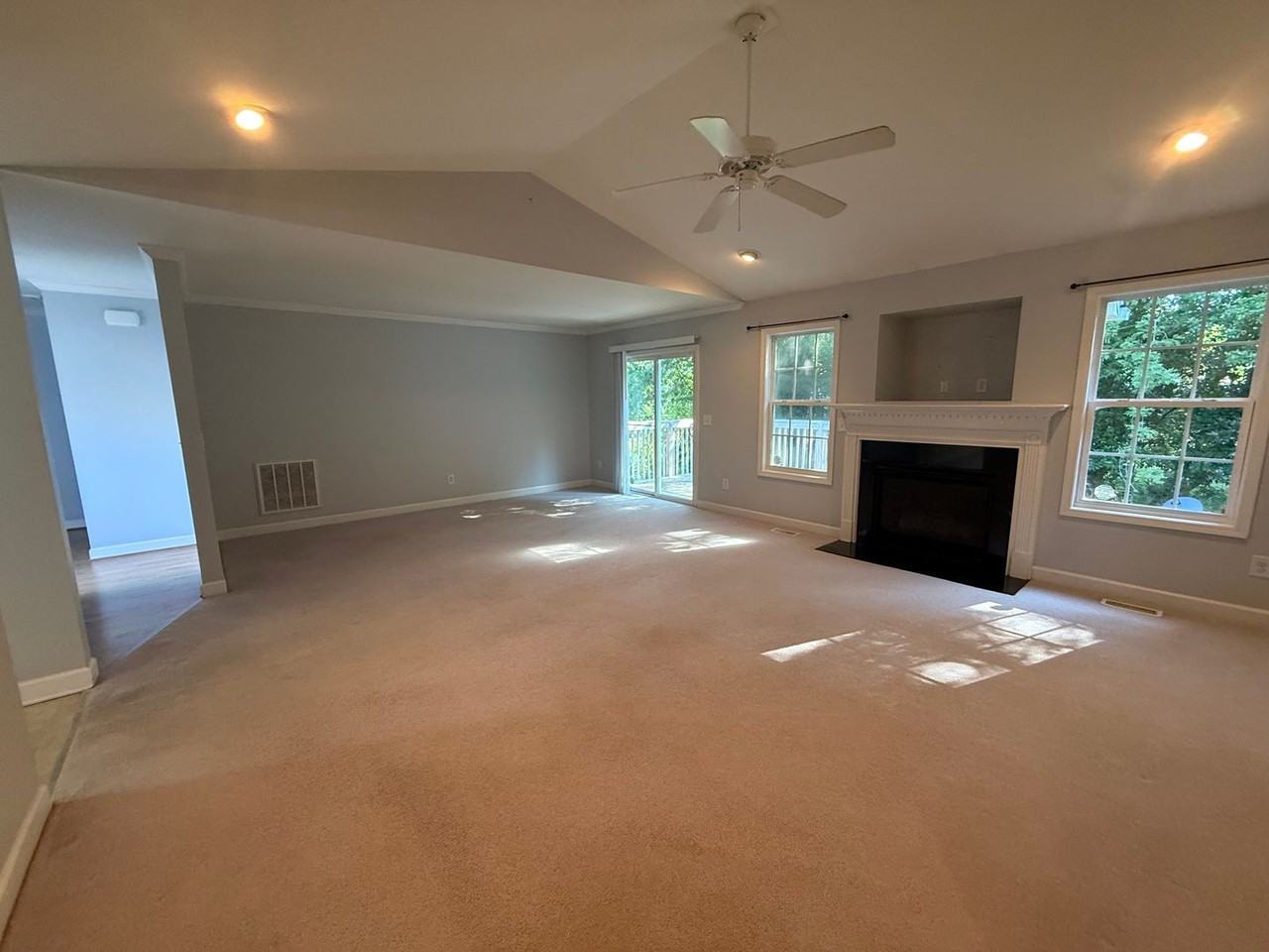 605 Westpark Ct - Photo 3 of 13