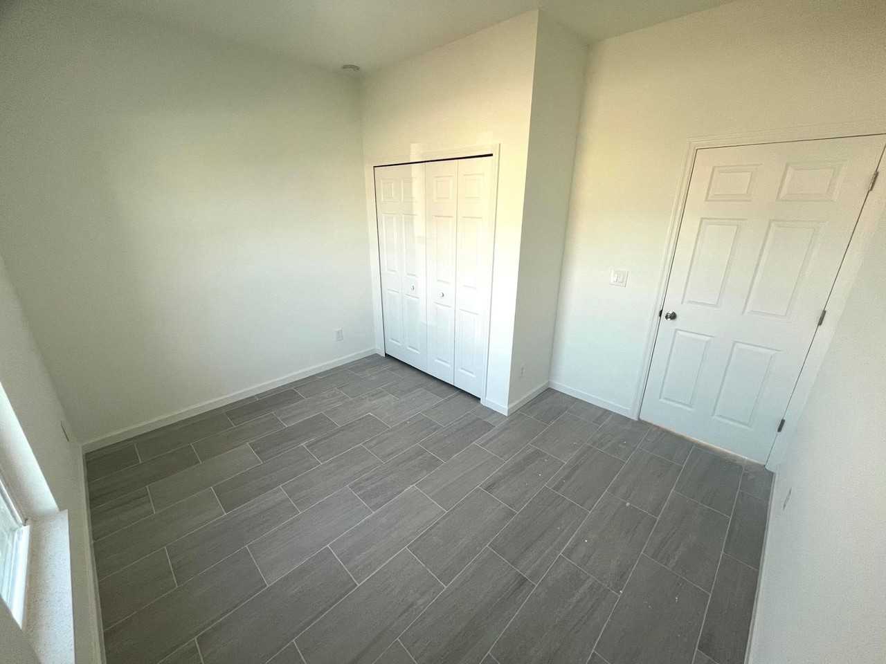 538 Cypress Ave S - Photo 5 of 14