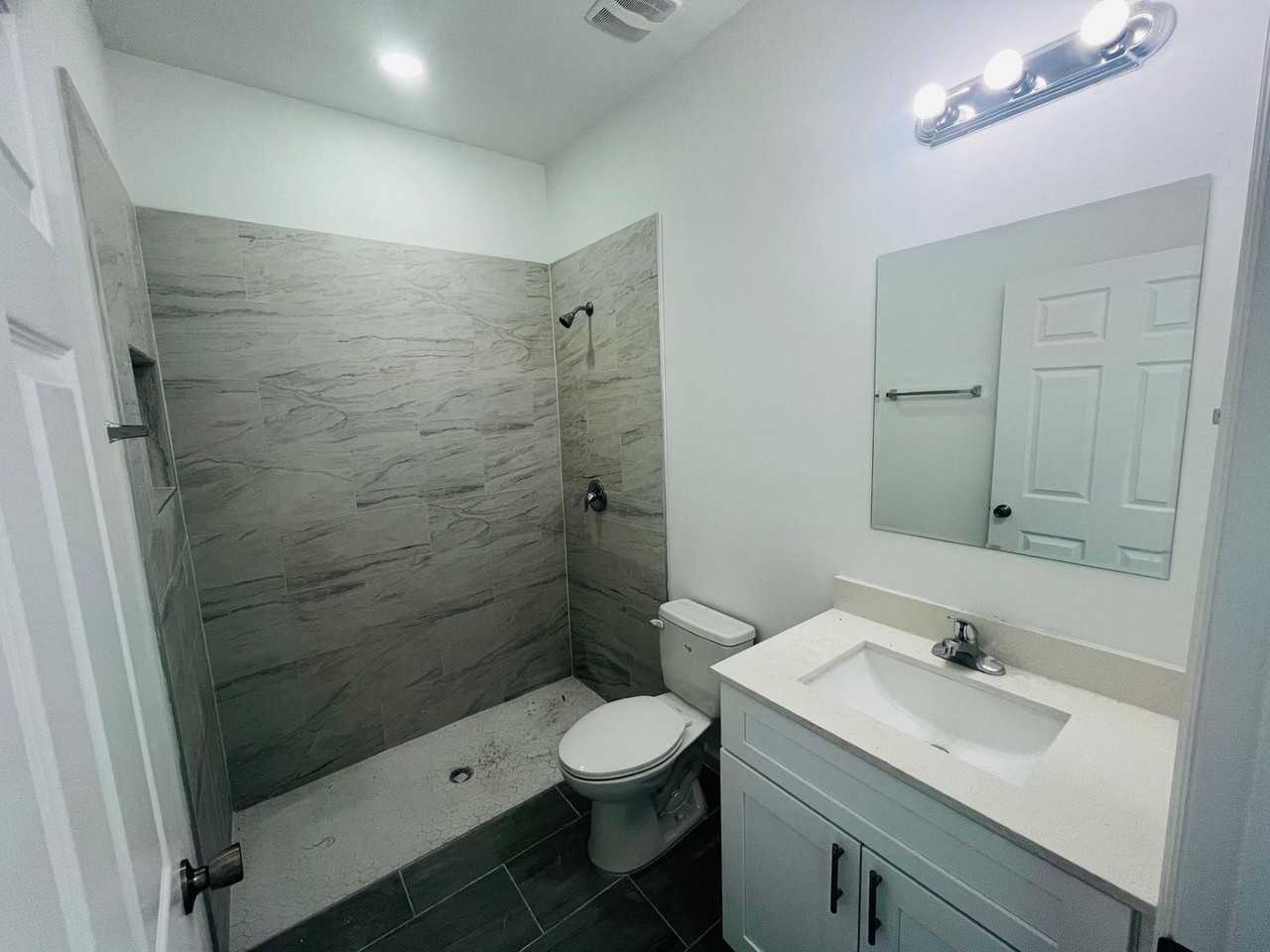 538 Cypress Ave S - Photo 6 of 14