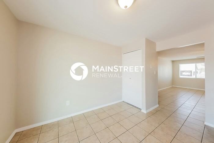6343 W Cypress St - Photo 6 of 16