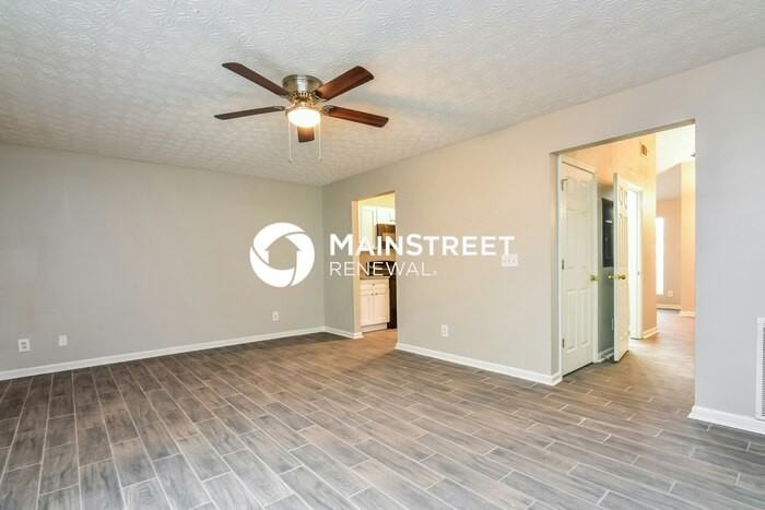 5811 Strathmoor Manor Cir - Photo 7 of 15