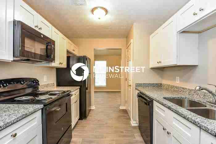 5811 Strathmoor Manor Cir - Photo 7 of 15