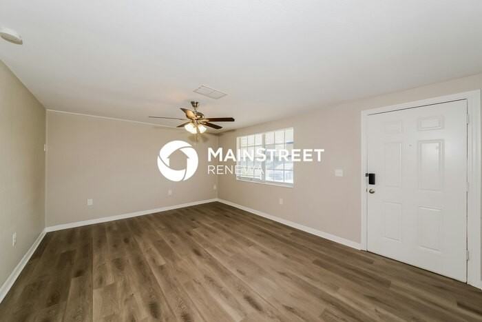 703 59th Avenue Ter W - Photo 2 of 16