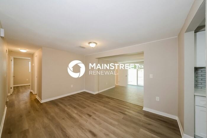 703 59th Avenue Ter W - Photo 3 of 16