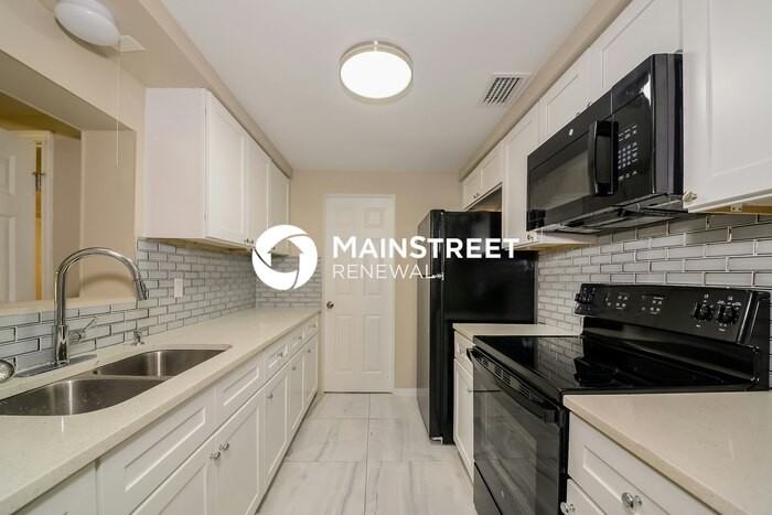 703 59th Avenue Ter W - Photo 4 of 16
