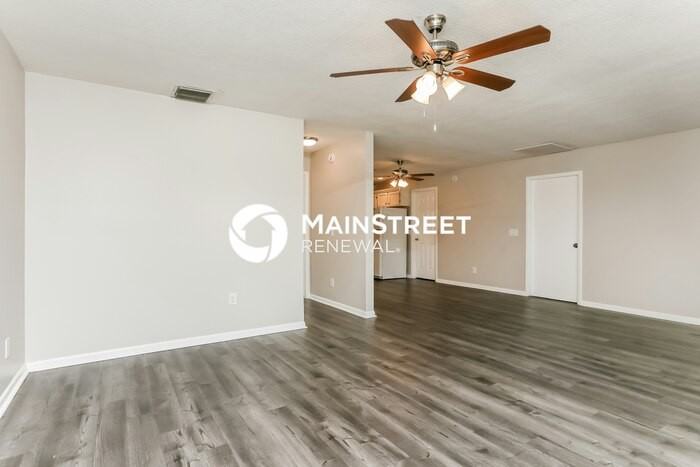 5688 Se Pine Ave - Photo 5 of 14