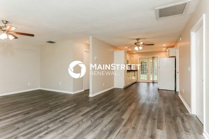 5688 Se Pine Ave - Photo 6 of 14
