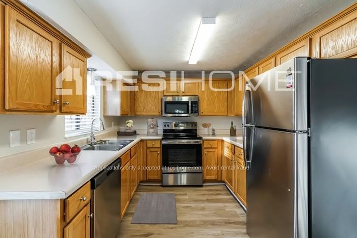 3995 Yeager Rd - Photo 3 of 17