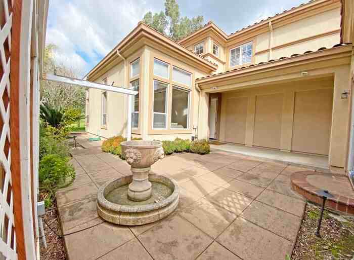 5821 Killarney Cir - Photo 4 of 38