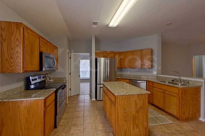 1128 Pikes Peak Dr - Photo 6 of 22