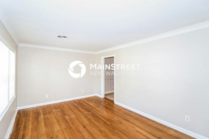 5273 Quince Rd - Photo 5 of 16