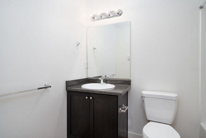10740 Ne Wygant St #12 - Photo 5 of 23