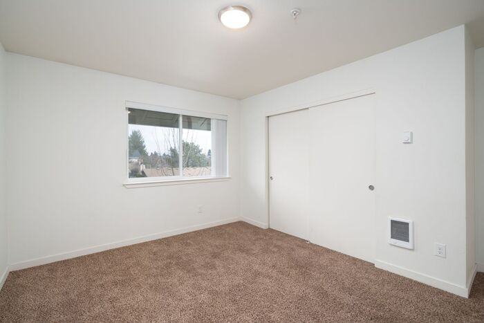 10740 Ne Wygant St #12 - Photo 7 of 23