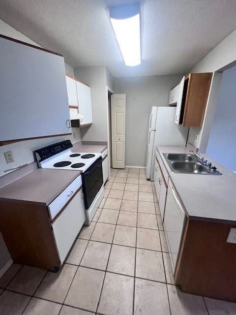 5124 Cynthia Dr - Photo 3 of 6