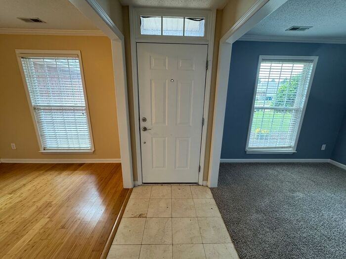 137 Clover Ridge Dr - Photo 3 of 33