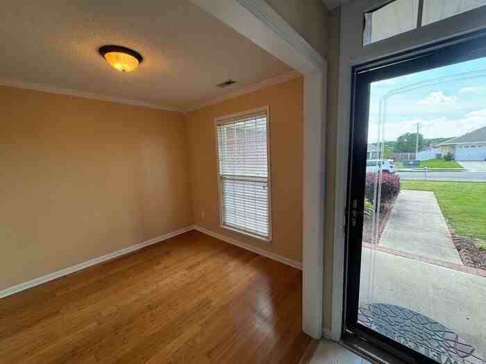 137 Clover Ridge Dr - Photo 4 of 33