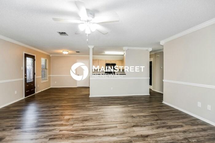 1202 Starpoint Ln - Photo 3 of 15