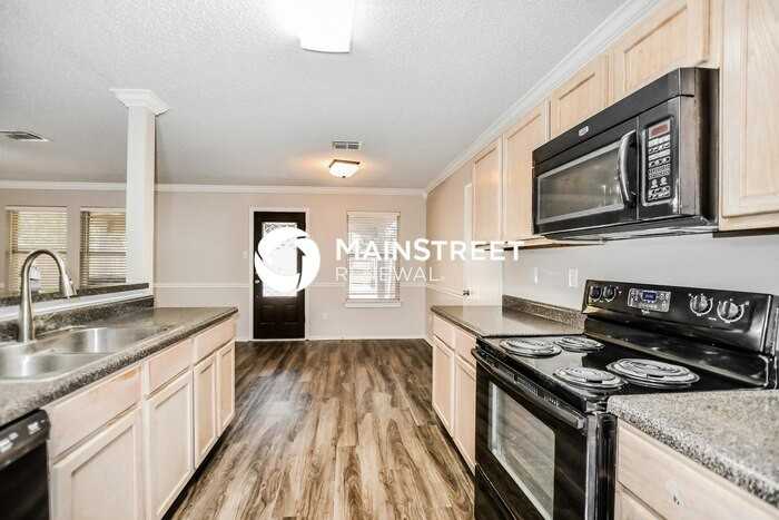 1202 Starpoint Ln - Photo 5 of 15