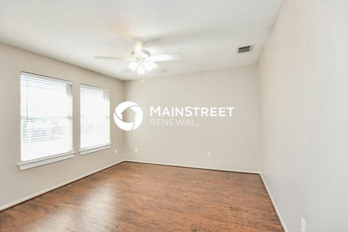 1202 Starpoint Ln - Photo 7 of 15