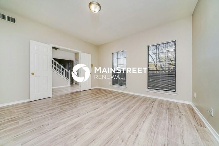 1001 Country Ln - Photo 4 of 16