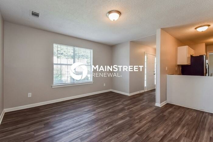 5543 Pine Gate Dr - Photo 4 of 16