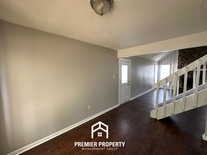 6167 Scarlet Leaf Dr - Photo 4 of 22