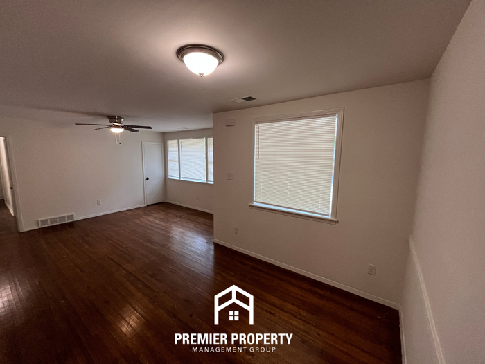 3197 Clearbrook St - Photo 3 of 24