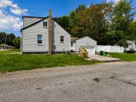 featured image of 653 Washington Ave