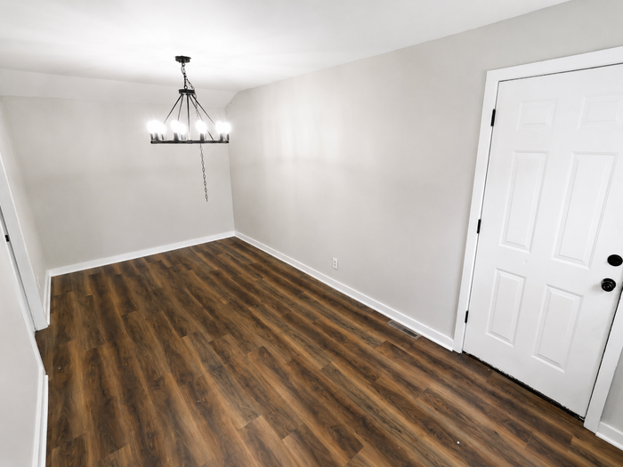 653 Washington Ave - Photo 6 of 14